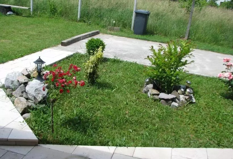 Pensiunea Neredy