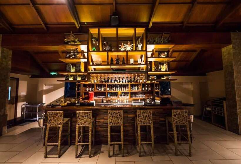 Resort Sea Shell Neil