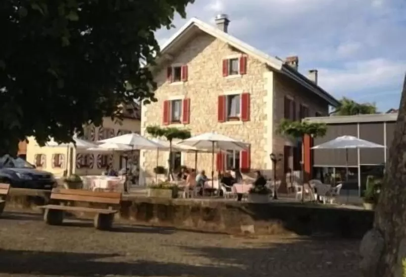 ユースホステル Hôtel Au Boeuf Rouge