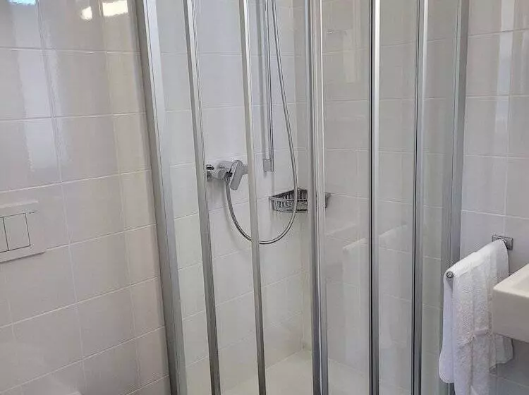 ユースホステル Hôtel Au Boeuf Rouge