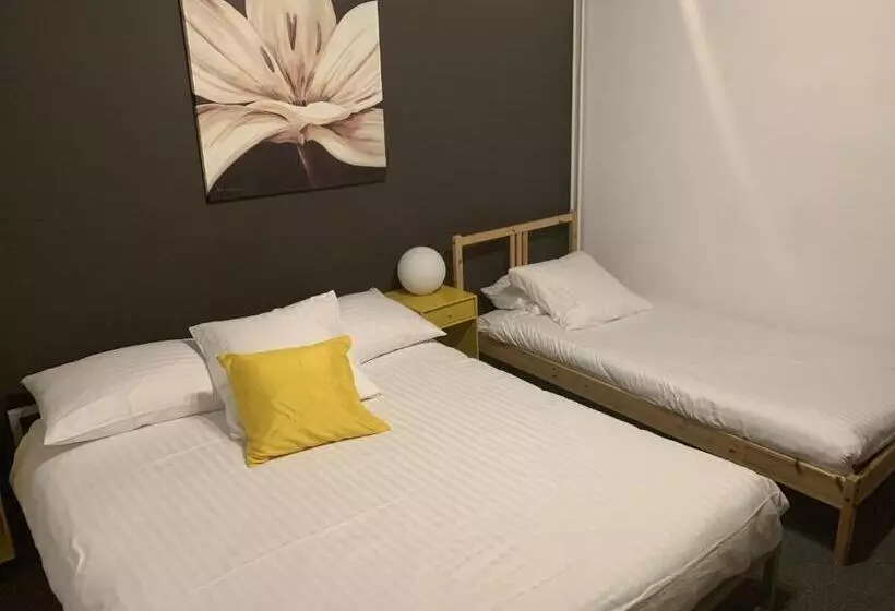 ユースホステル Hôtel Au Boeuf Rouge