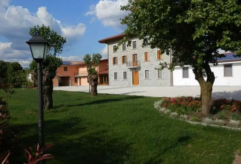 Aamiaismajoitus (B&B) Agriturismo Cjargnei