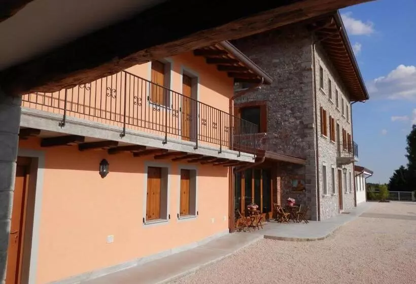 Aamiaismajoitus (B&B) Agriturismo Cjargnei