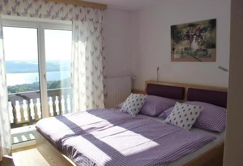 ベッドアンドブレックファースト Ferienwohnungen Schöbringer