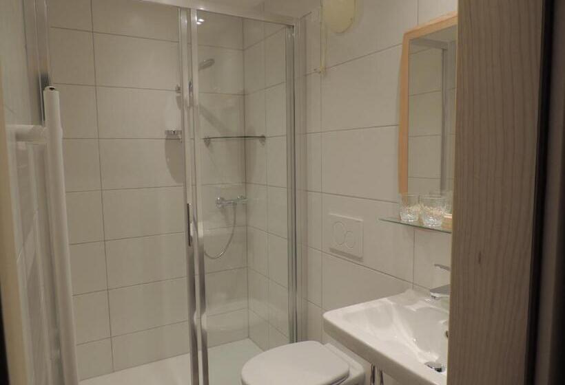 Bed and Breakfast Ferienwohnungen Schöbringer