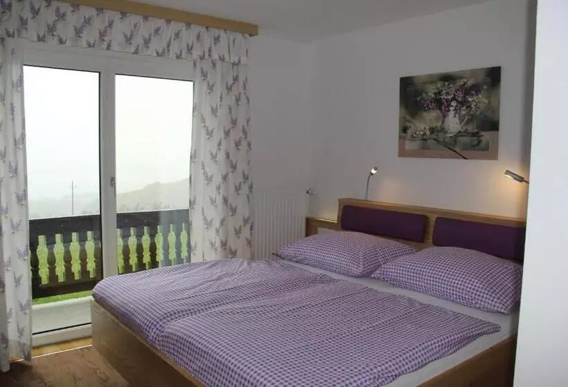 ベッドアンドブレックファースト Ferienwohnungen Schöbringer