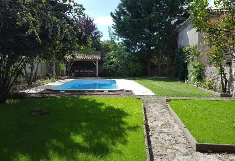 ベッドアンドブレックファースト La Closeraie