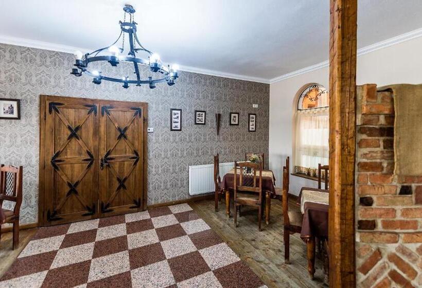 Bástya Panzió és étterem