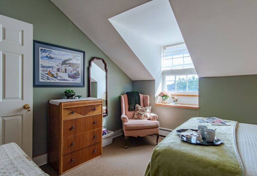 Hastings House Bed & Breakfast