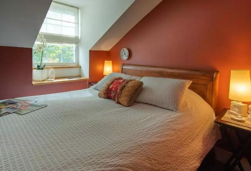 Hastings House Bed & Breakfast
