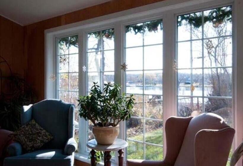 Hastings House Bed & Breakfast