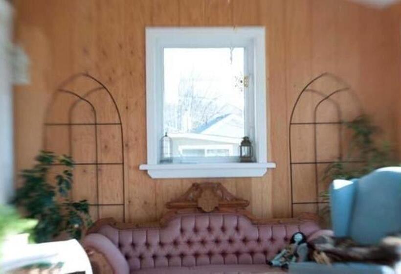 Hastings House Bed & Breakfast