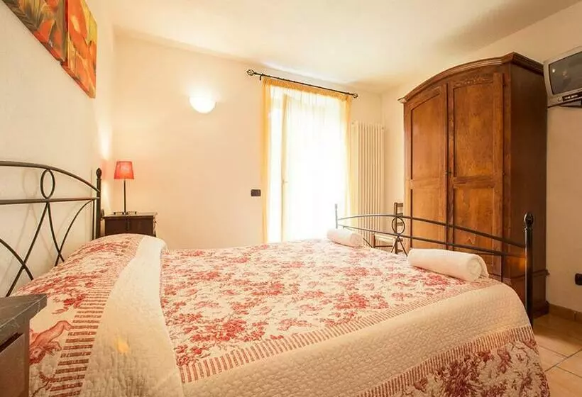 ホテル Agriturismo La Cantina