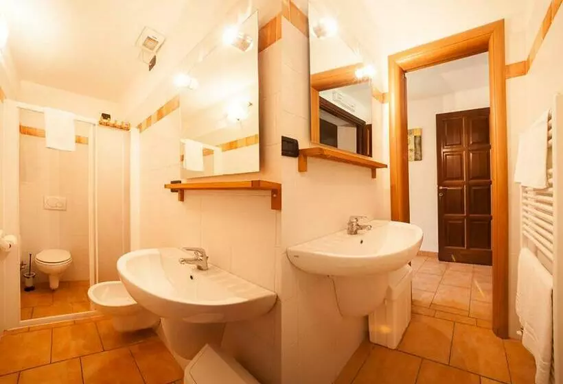 ホテル Agriturismo La Cantina