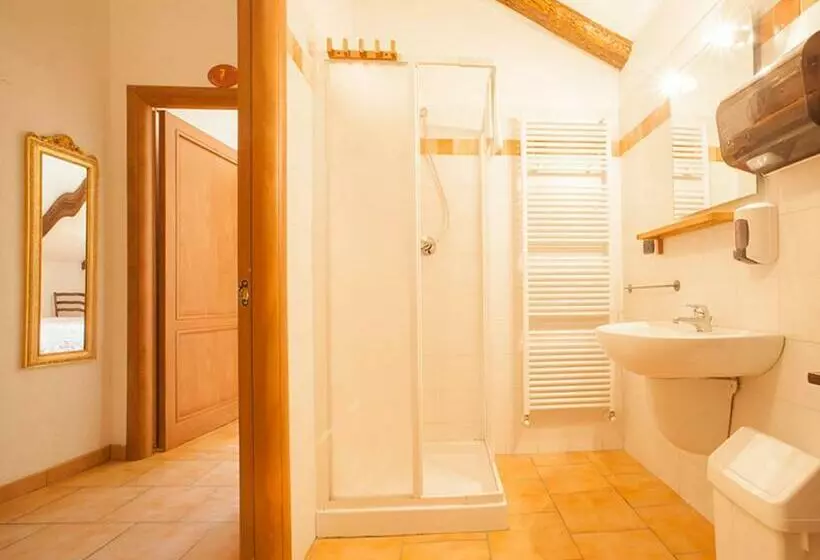 ホテル Agriturismo La Cantina