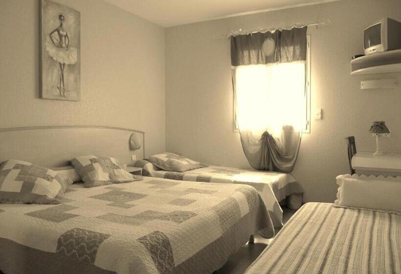 Отель Hôtel Le Colombier