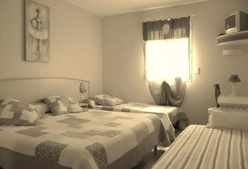 ホテル Hôtel Le Colombier