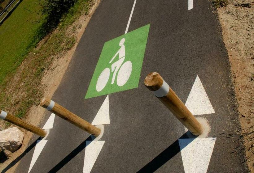 Отель La Source