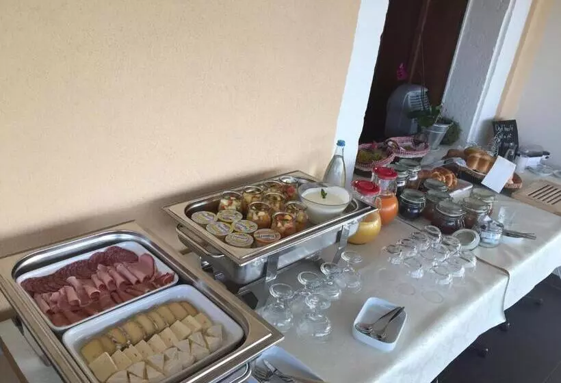 Hotelli Petit Hôtel De Chaumont