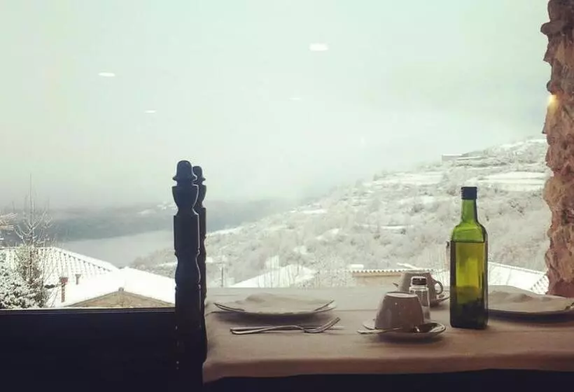 ペンション Hostal Moliné