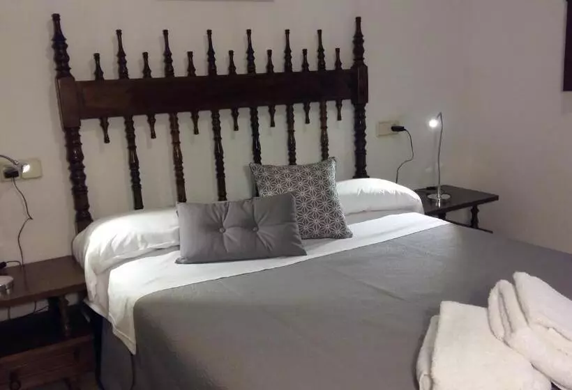 ペンション Hostal Moliné