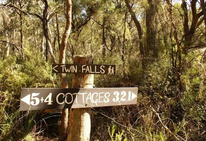 Majatalo Twin Falls Bush Cottages
