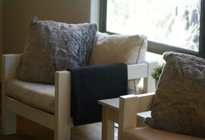 Majatalo Twin Falls Bush Cottages