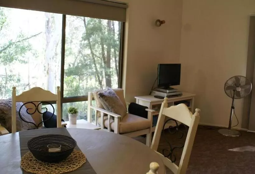 Majatalo Twin Falls Bush Cottages