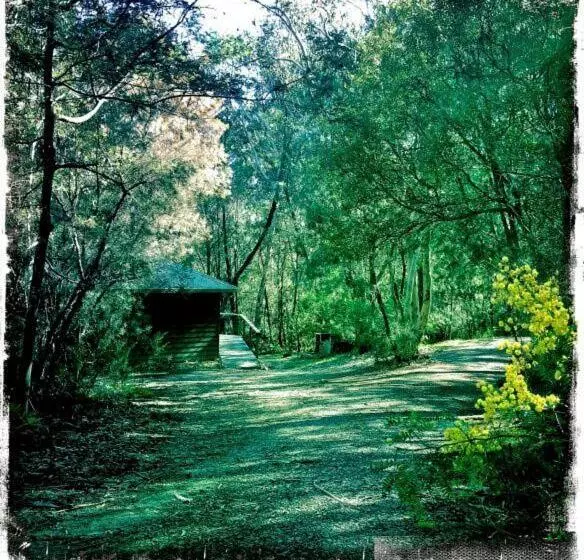 Majatalo Twin Falls Bush Cottages