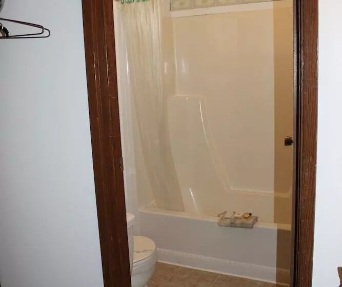 Raval Paradise Motel And Rv Park