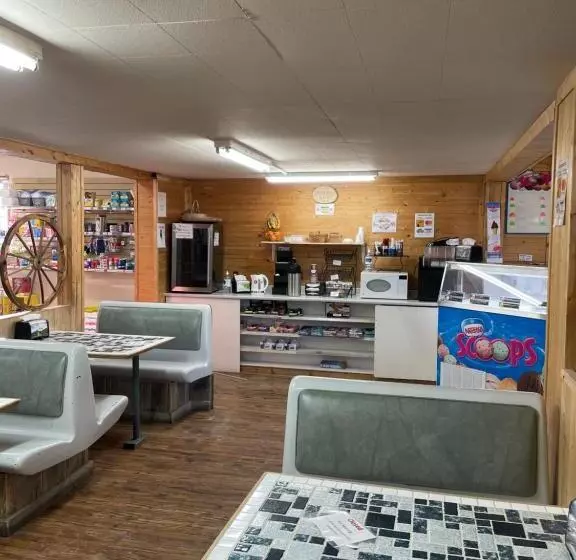 Retkeilymaja Bear Country Inn And Suites