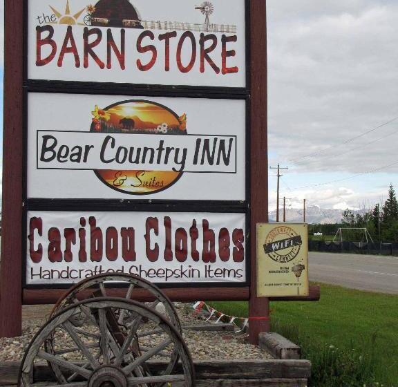 הוסטל Bear Country Inn And Suites