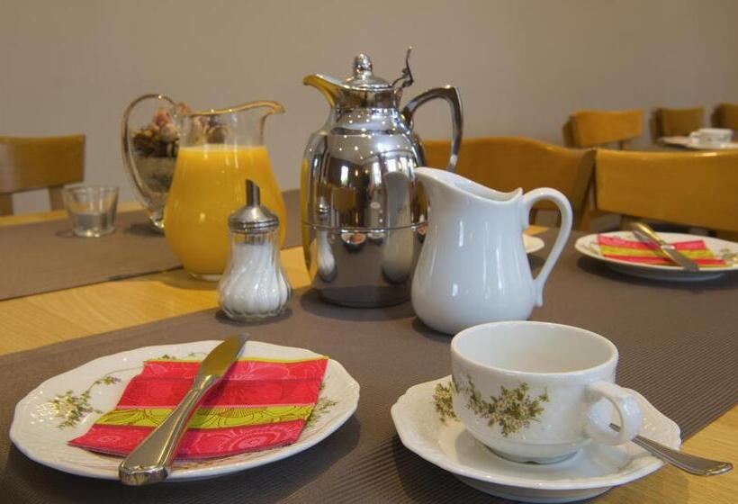 הוסטל Gasthof Zum Kreuz