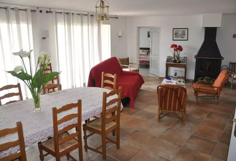 Aamiaismajoitus (B&B) Aux 4 Saisons