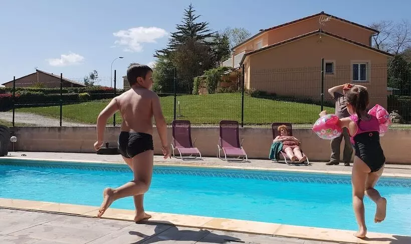 Aamiaismajoitus (B&B) Aux 4 Saisons