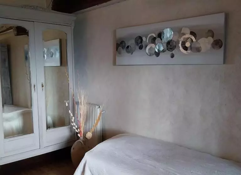 ベッドアンドブレックファースト Chambres D Hotes Manoir Le Cristal  Futuroscope à Petit Prix