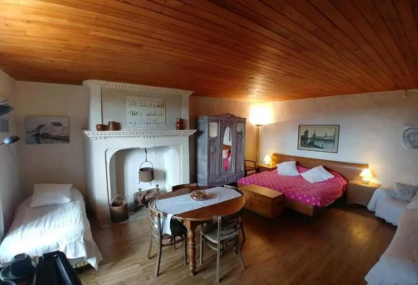 ベッドアンドブレックファースト Chambres D Hotes Manoir Le Cristal  Futuroscope à Petit Prix