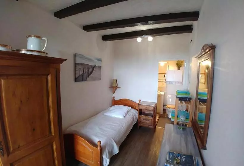 ベッドアンドブレックファースト Chambres D Hotes Manoir Le Cristal  Futuroscope à Petit Prix