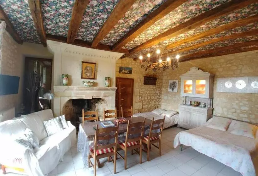 ベッドアンドブレックファースト Chambres D Hotes Manoir Le Cristal  Futuroscope à Petit Prix