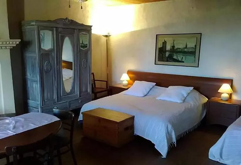 ベッドアンドブレックファースト Chambres D Hotes Manoir Le Cristal  Futuroscope à Petit Prix