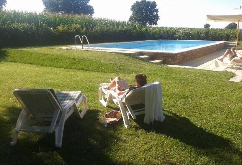 호텔 Agriturismo Principe Pio