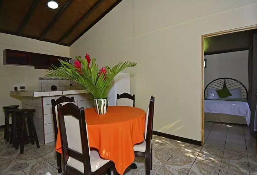 Hotelli Guacima Country Inn