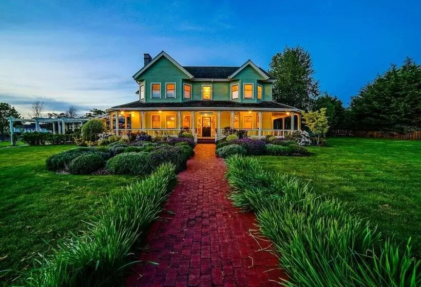 هتل The Edenwild Boutique Inn