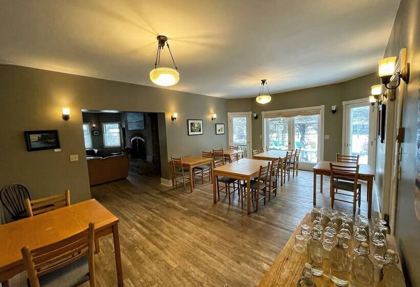 酒店 The Edenwild Boutique Inn