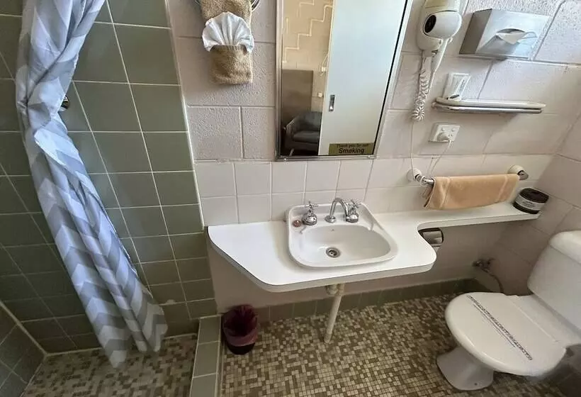 モーテル Warren Motor Inn