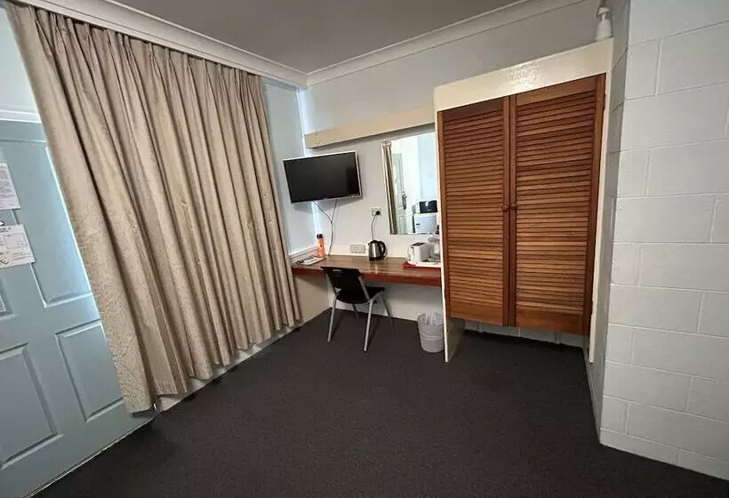 モーテル Warren Motor Inn