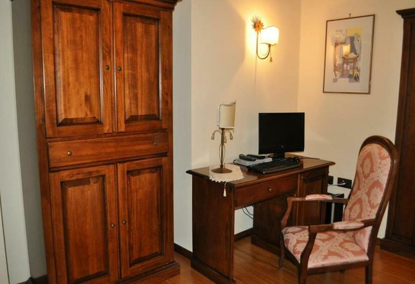 פנסיון Camere Al Borgo