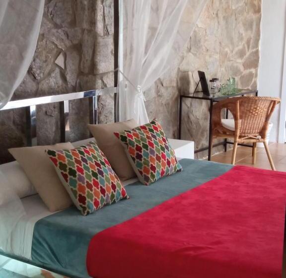 Pensión Isla Couples Only