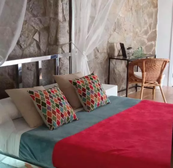 Pensión Isla   Couples Only