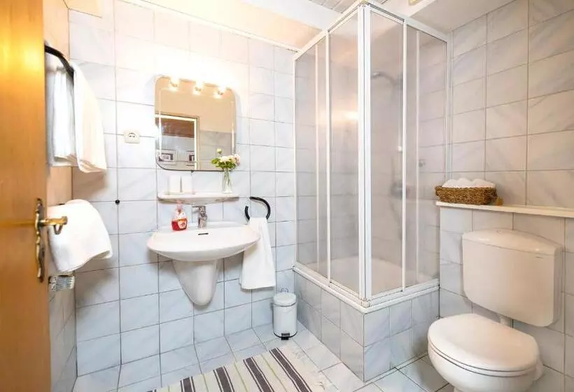 Retkeilymaja Ferienwohnungen Am Sonnenhang